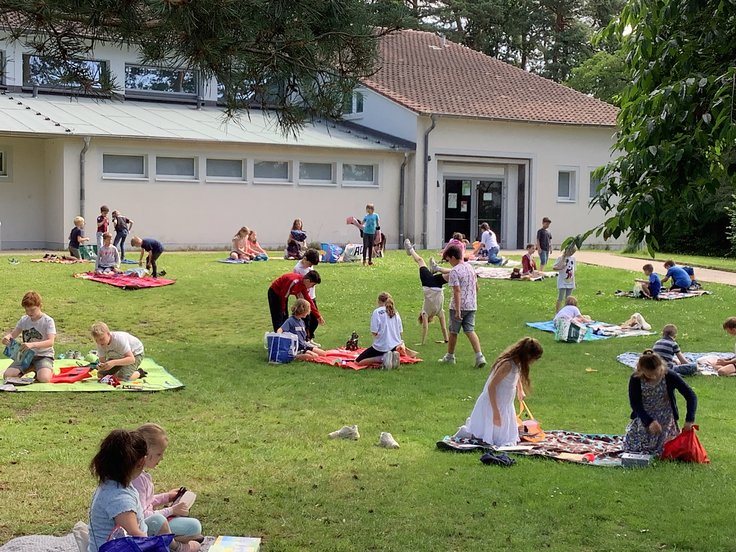 Erfolgreicher Kinderflohmarkt des Schülerparlaments