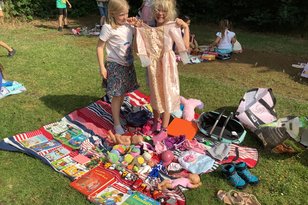 Erfolgreicher Kinderflohmarkt des Schülerparlaments, Bild 10